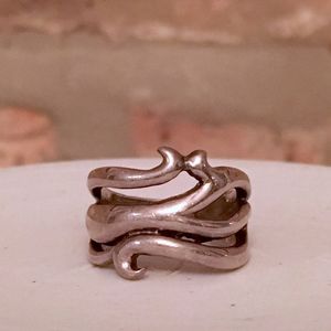 ARTISAN Crafted Vine Ring